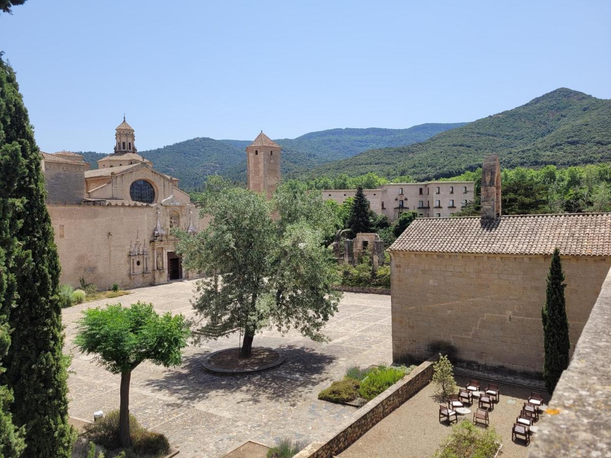 Hostatgeria De Poblet Hotel Exterior photo