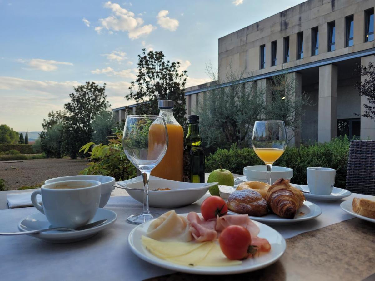 Hostatgeria De Poblet Hotel Exterior photo