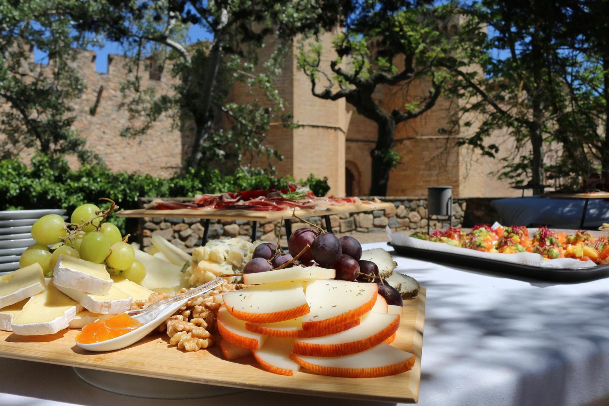 Hostatgeria De Poblet Hotel Exterior photo