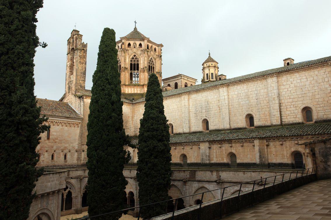 Hostatgeria De Poblet Hotel Exterior photo