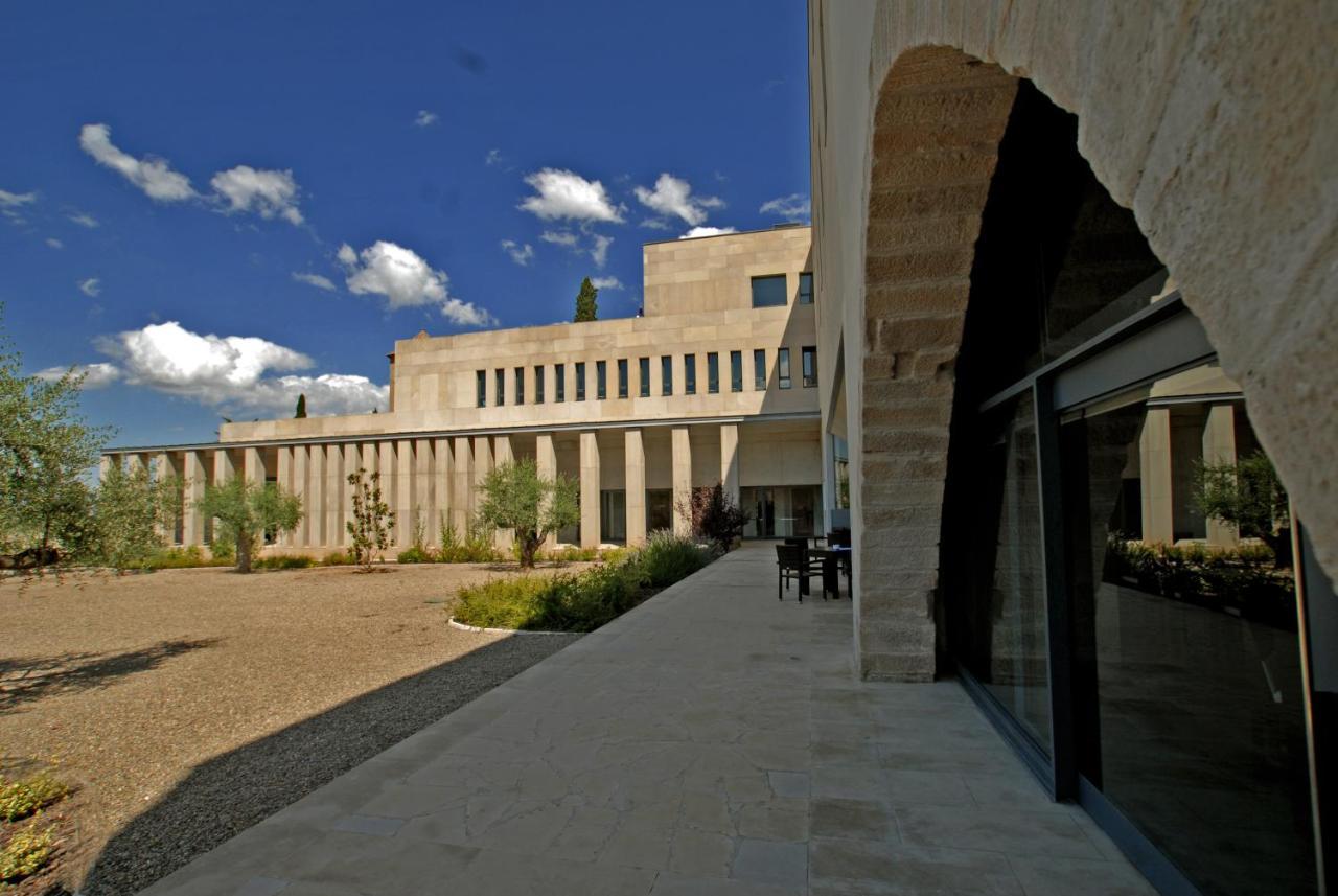 Hostatgeria De Poblet Hotel Exterior photo