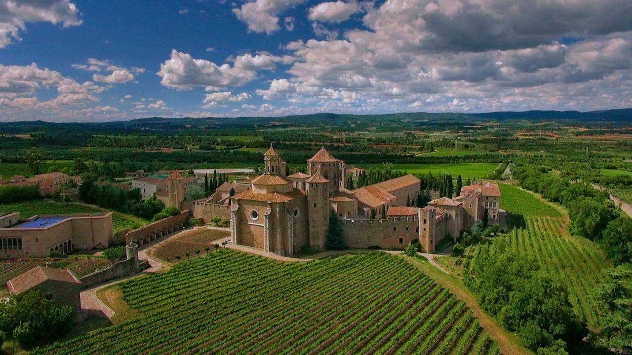 Hostatgeria De Poblet Hotel Exterior photo